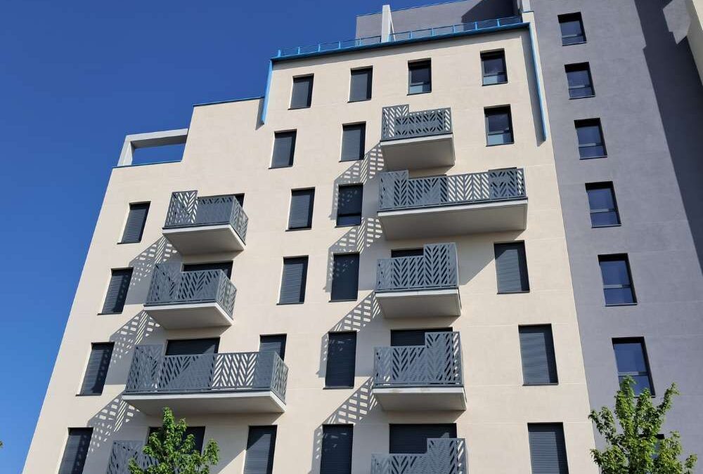 Impermeabilización de Cubiertas en Madrid: Cómo Proteger tu Edificio de Filtraciones y Humedades